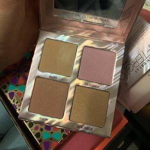 Authentic urban decay palette